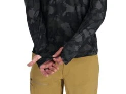 Simms SolarFlex® Hoody -Cheap Fishing Shop simms regimentcamocarbon solarflexhoody thumbhole 51 10 sim 10023rcs